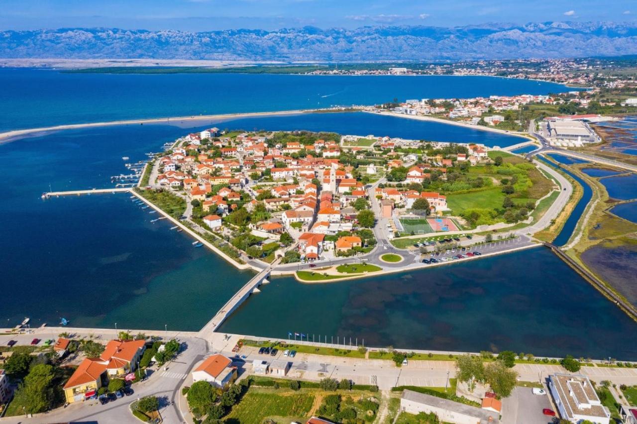 Apartments By The Sea Nin, Zadar - 12890 Esterno foto