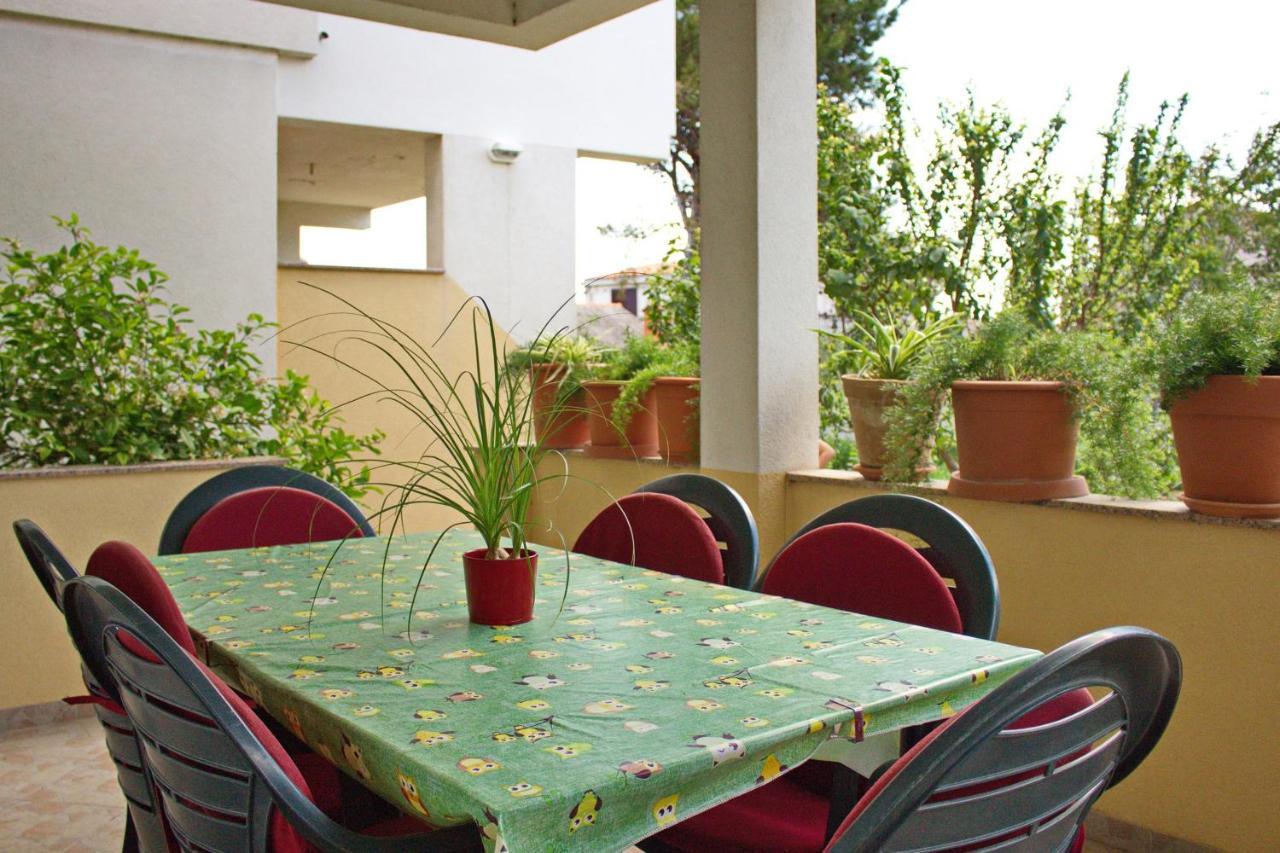 Apartments By The Sea Nin, Zadar - 12890 Esterno foto